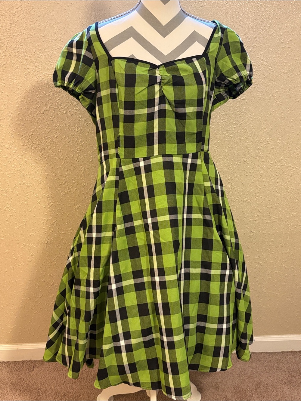 WOUNDED-CHECK PHOTOS Collectif Mimi Frogs Breath Check Swing Dress US 14 / UK 18